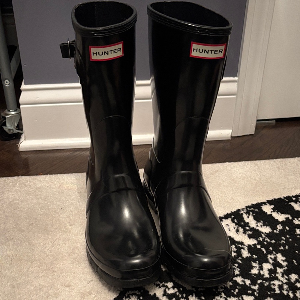 Hunter Glossy Black mid-calf Waterproof Boots